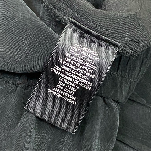 Alice + Olivia | ‘Dede’ Black Smocked Waistband Slinky Twill Cargo Jogger Pants - Picture 11 of 12